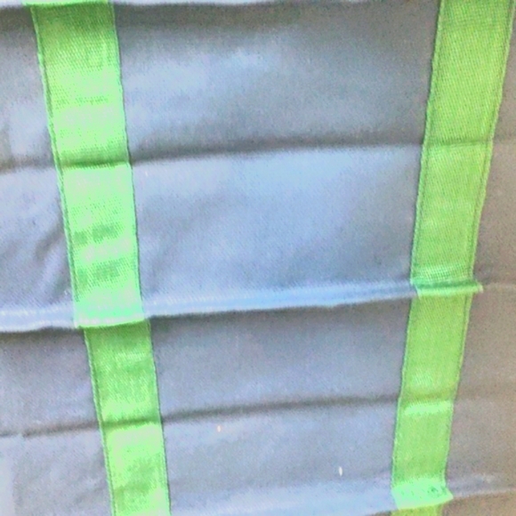 Canvas shoe holder. Snaps to closet rod. Navy and green. NEW. Never used - Picture 3 of 7